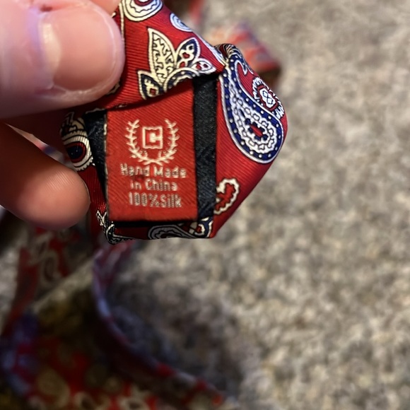 CHAPS paisley 100% silk tie - Picture 2 of 4